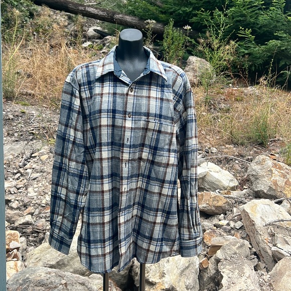 Pendleton 100% Virgin Wool oversized button up plaid men’s shirt size L unisex - Picture 2 of 15